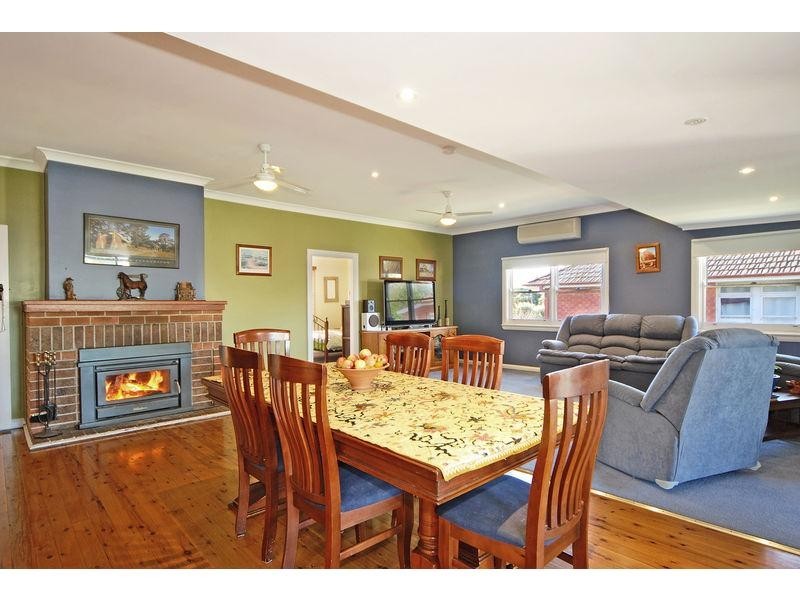 28 Tanang Street, Bomaderry NSW 2541