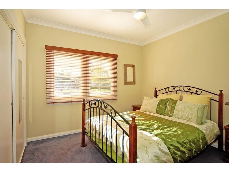 28 Tanang Street, Bomaderry NSW 2541