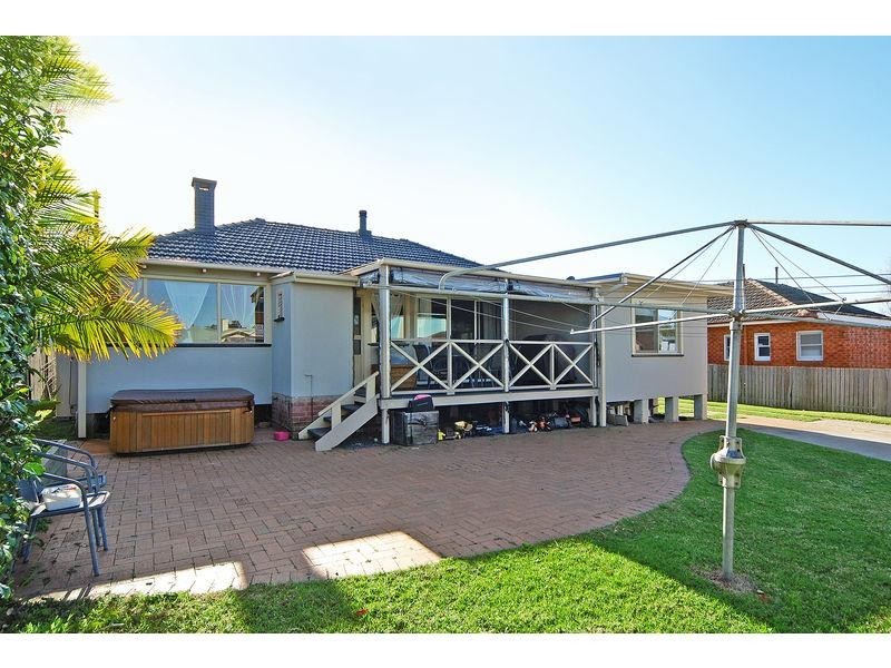 28 Tanang Street, Bomaderry NSW 2541