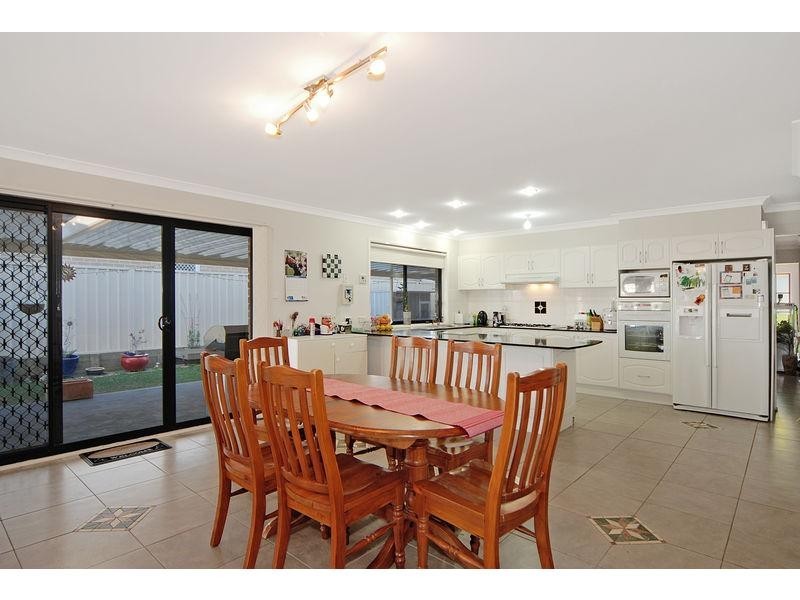 15 Correa Court, Worrigee NSW 2540