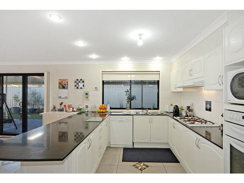 15 Correa Court, Worrigee NSW 2540