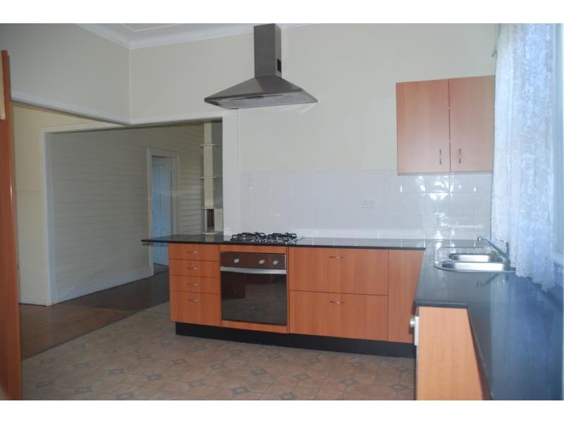 47 Moss Street, Nowra NSW 2541