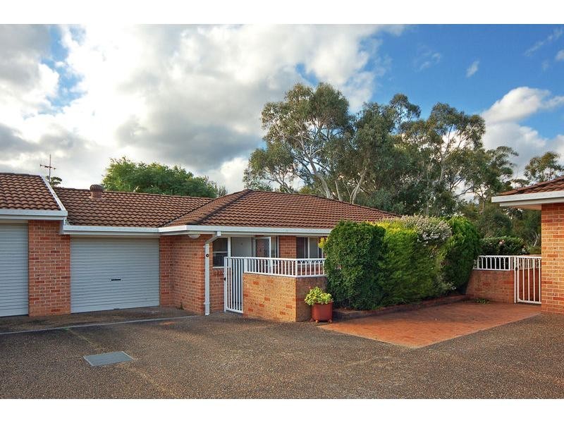 Villa 4/40 Lyndhurst Drive, Bomaderry NSW 2541