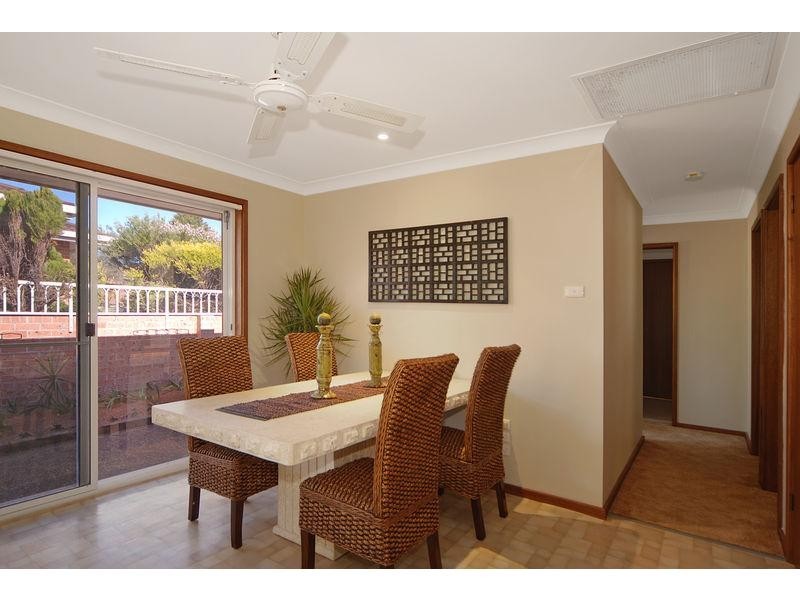 Villa 4/40 Lyndhurst Drive, Bomaderry NSW 2541