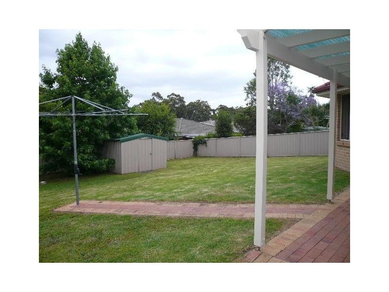 10 Gardenia Crescent, Bomaderry NSW 2541