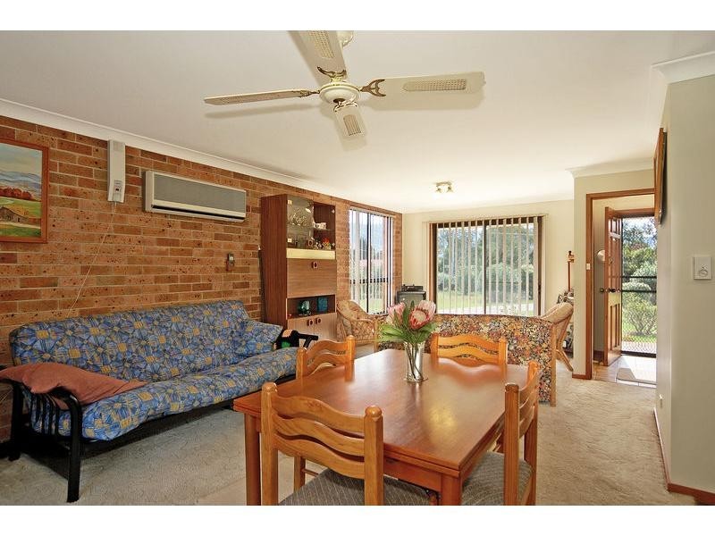 12 Halstead Place, Bomaderry NSW 2541