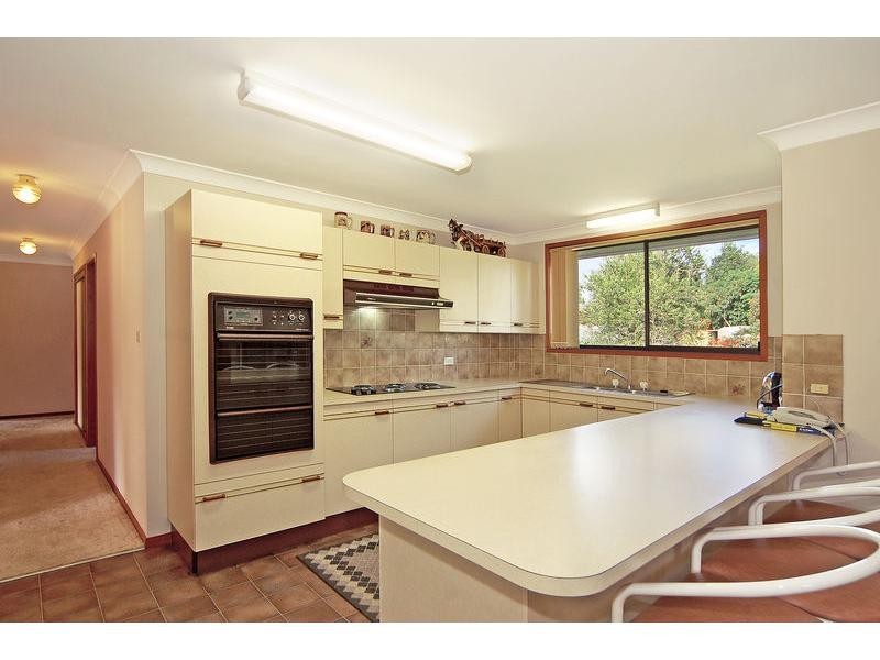 12 Halstead Place, Bomaderry NSW 2541