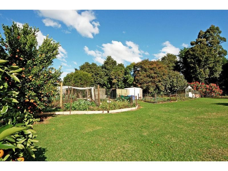 12 Halstead Place, Bomaderry NSW 2541