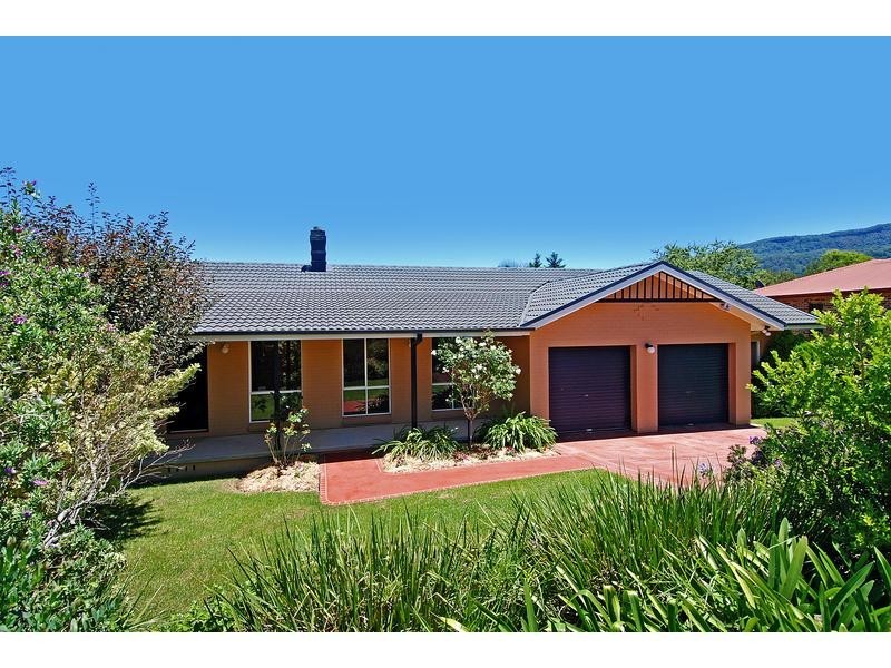 11 Binks Place, Cambewarra NSW 2540