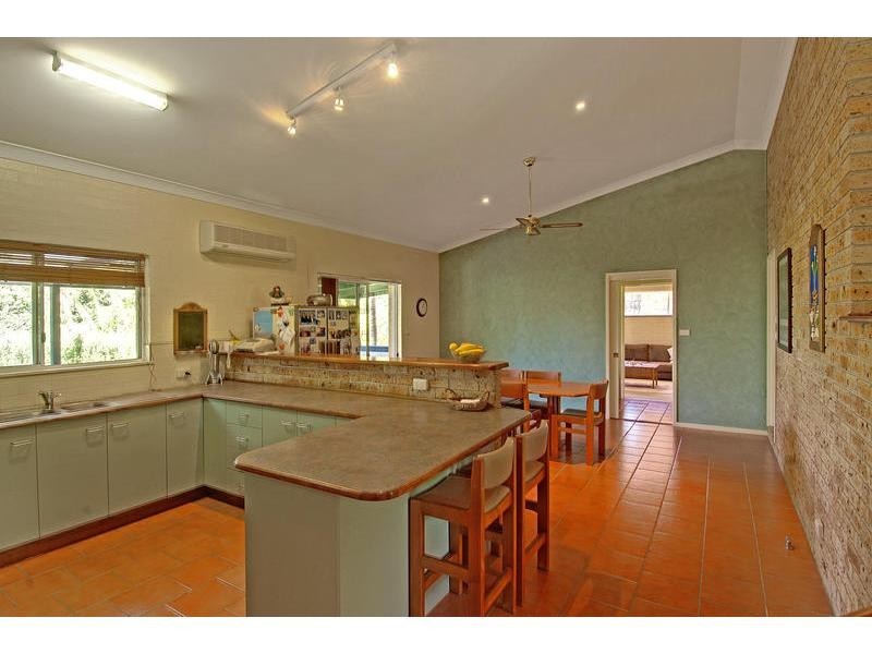 11 Binks Place, Cambewarra NSW 2540