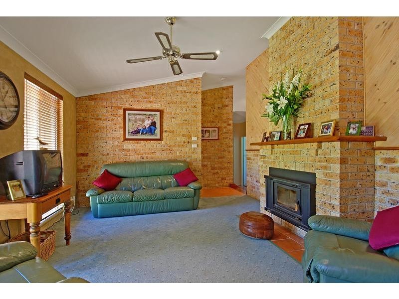 11 Binks Place, Cambewarra NSW 2540