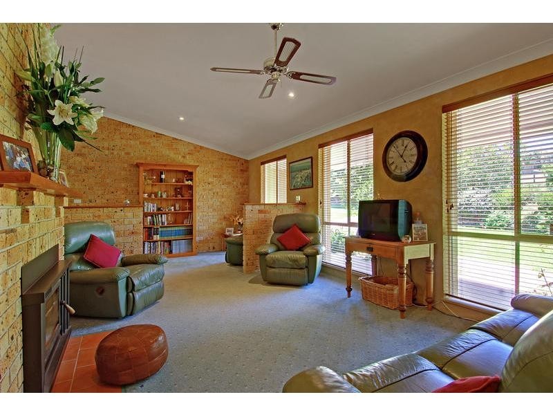 11 Binks Place, Cambewarra NSW 2540