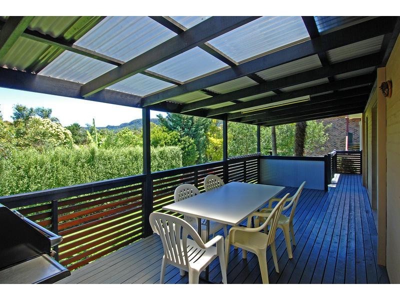 11 Binks Place, Cambewarra NSW 2540