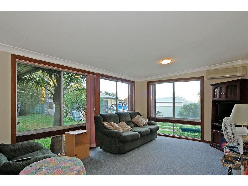19 Bunberra Street, Bomaderry NSW 2541