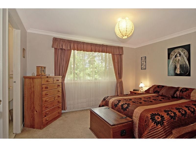 9 Tartarian Crescent, Bomaderry NSW 2541