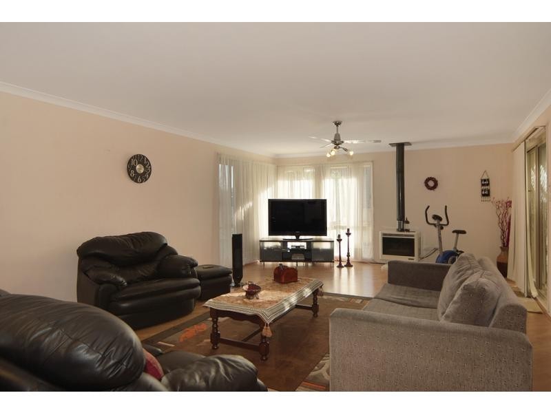 6 Junee Link, Nowra NSW 2541