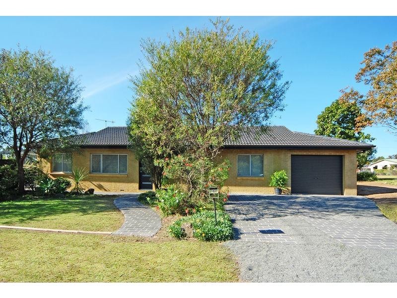 1 Page Avenue, North Nowra NSW 2541