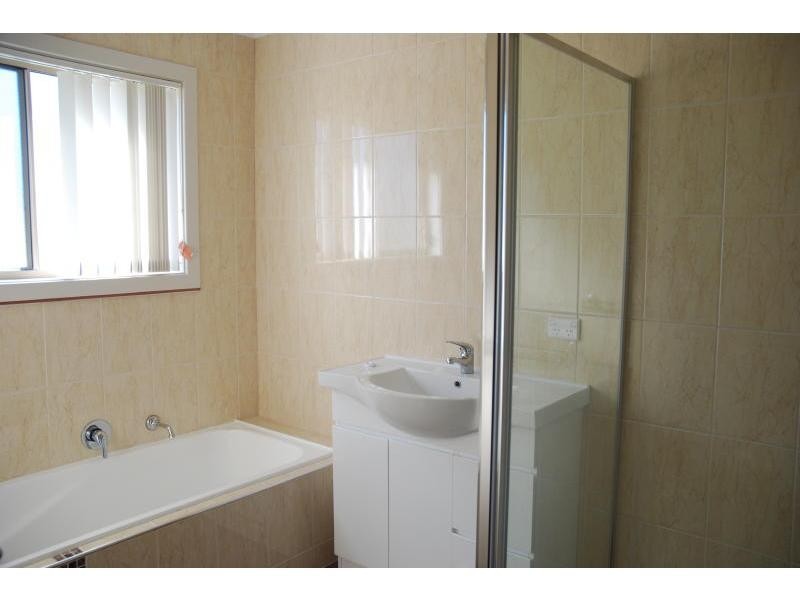 40B Carrington Park Drive, Nowra NSW 2541