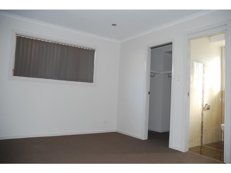 40B Carrington Park Drive, Nowra NSW 2541