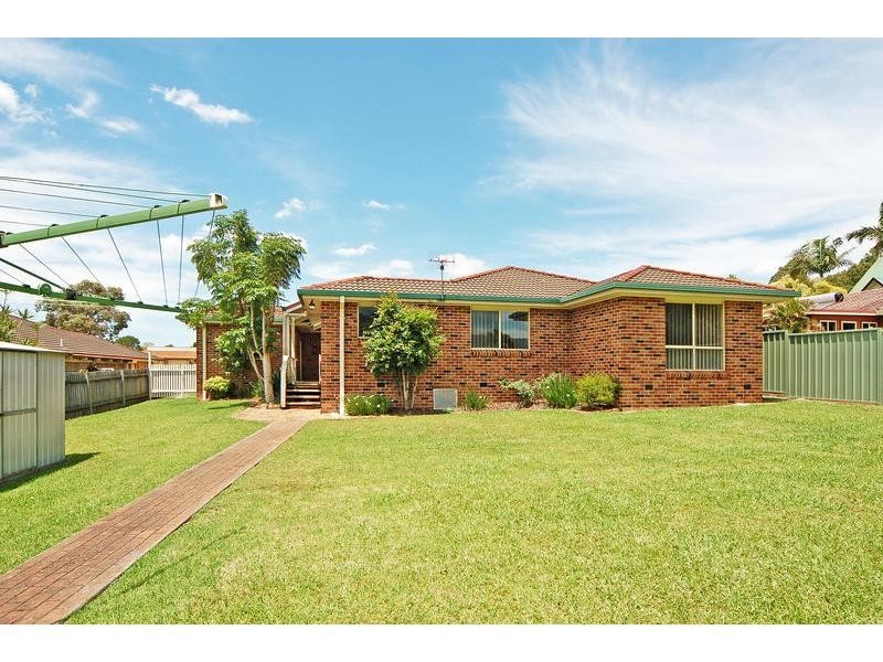 2 Regent Place, Bomaderry NSW 2541