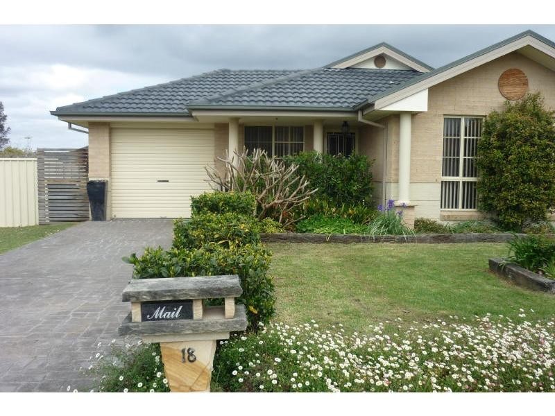18 Guinea Flower Crescent, Worrigee NSW 2540