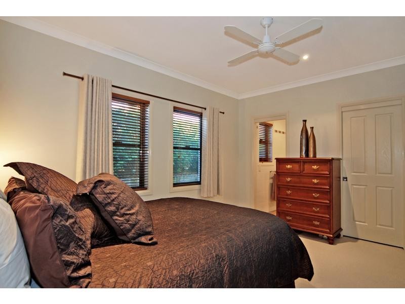 1 Magnolia Grove, Bomaderry NSW 2541