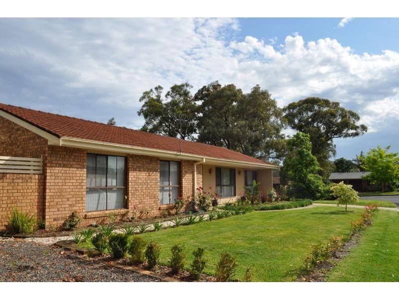 7 Chatsworth Crescent, North Nowra NSW 2541