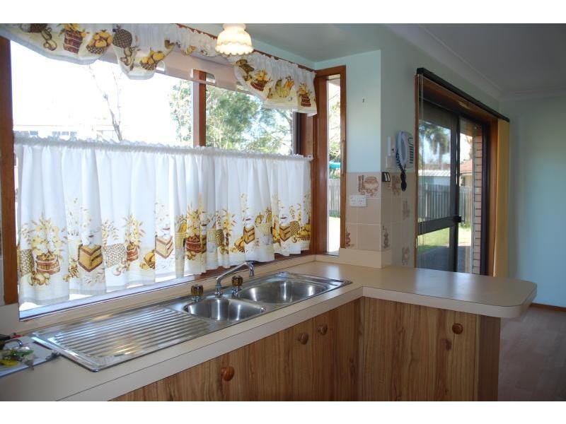 18 Golden Cane Avenue, North Nowra NSW 2541