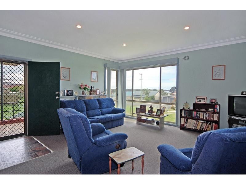 27 Jervis Street, Greenwell Point NSW 2540