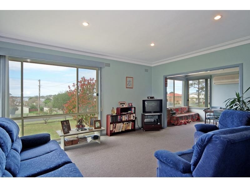 27 Jervis Street, Greenwell Point NSW 2540