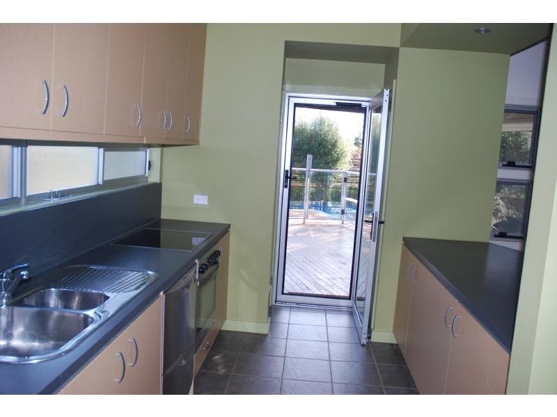 9 Jervis Street, Nowra NSW 2541