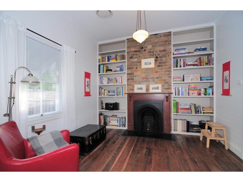 17 Worrigee Street, Nowra NSW 2541