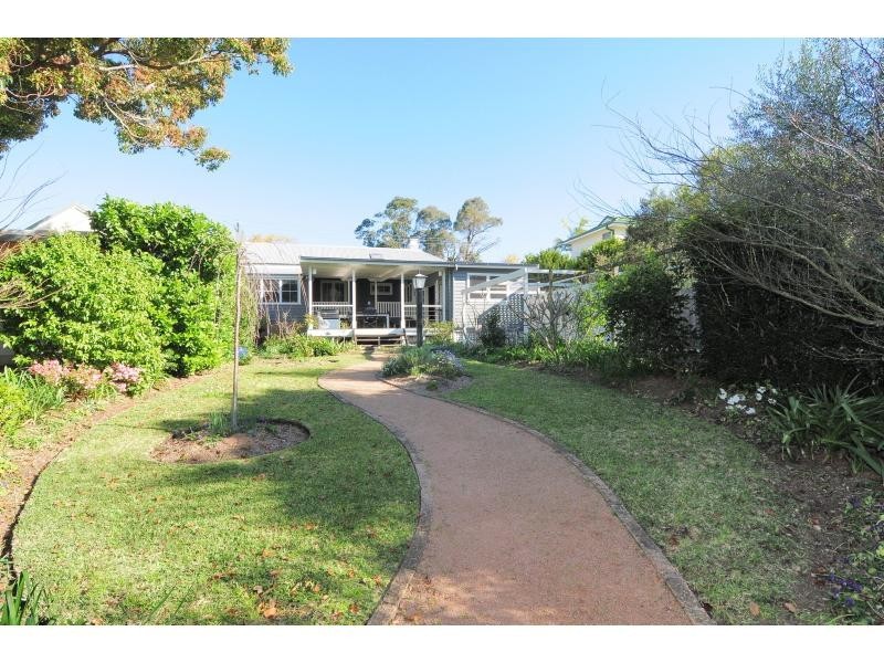 17 Worrigee Street, Nowra NSW 2541