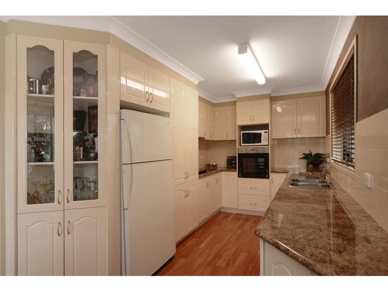 4 Garlin Close, North Nowra NSW 2541