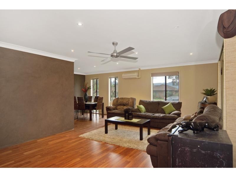 4 Garlin Close, North Nowra NSW 2541