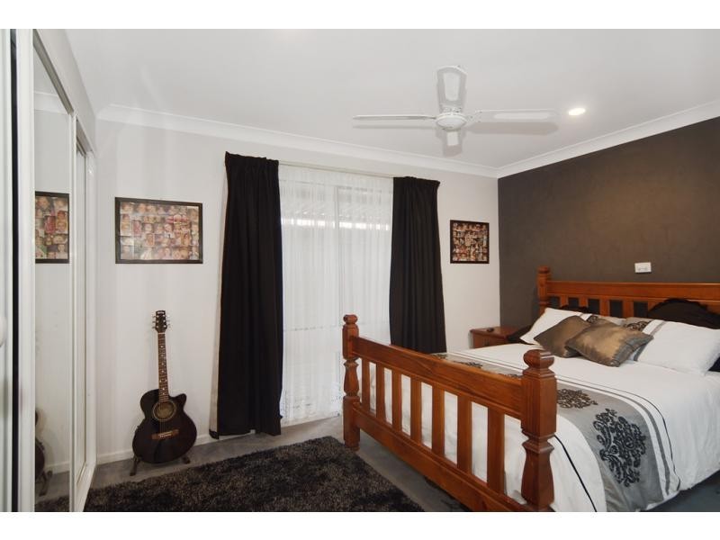 4 Garlin Close, North Nowra NSW 2541
