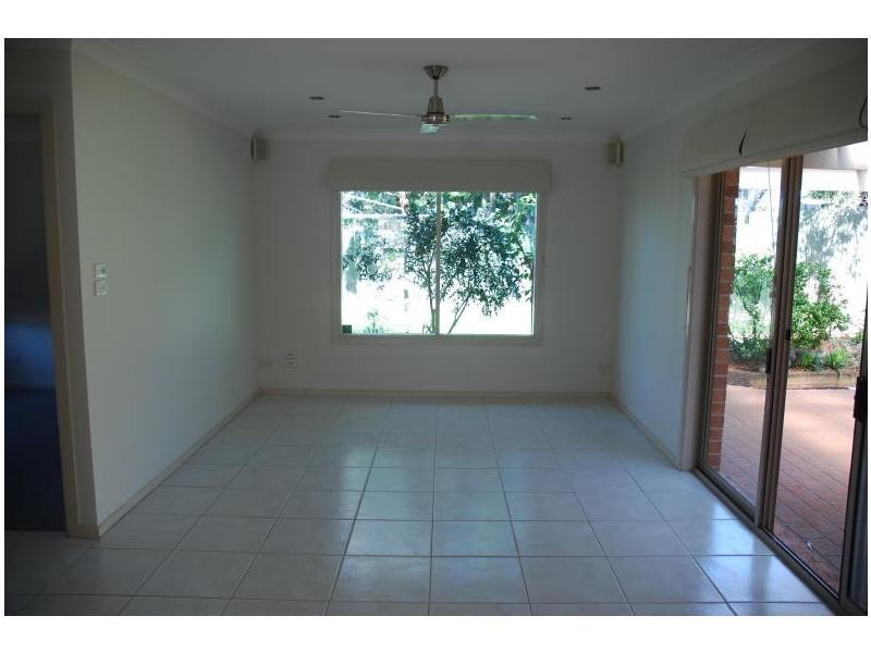 4 Isa Road, Worrigee NSW 2540