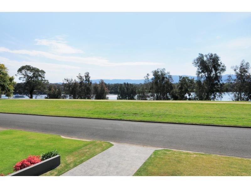 18a Riverview Road, Nowra NSW 2541