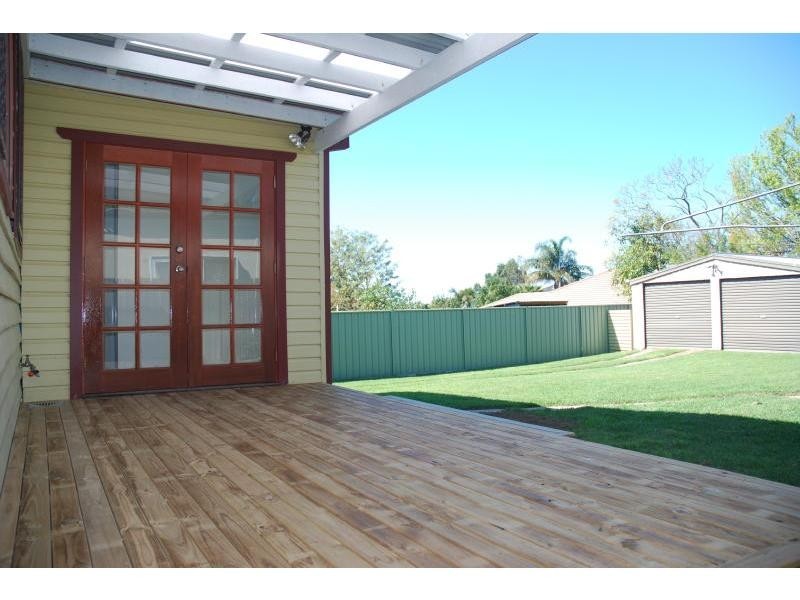 47 Mulgen Avenue, Bomaderry NSW 2541