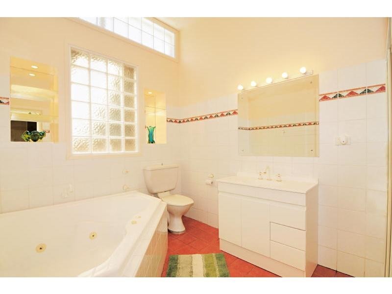 4 Bernadette Avenue, Nowra NSW 2541