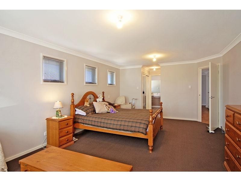 17 Correa Court, Worrigee NSW 2540
