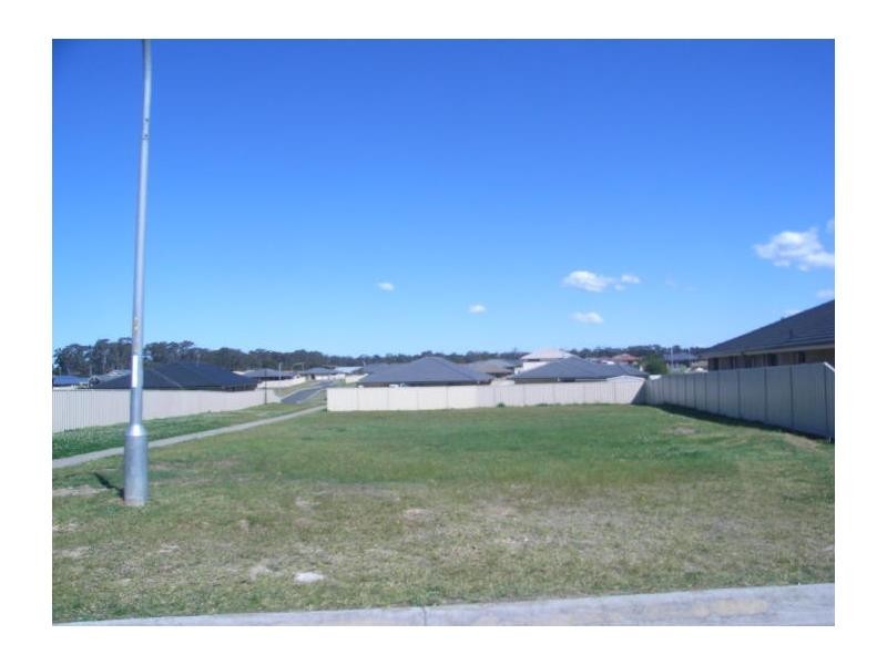 11 Correa Court, Worrigee NSW 2540