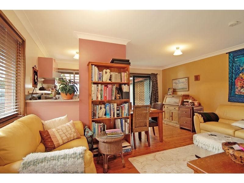 1 & 2/ 26 Karowa Street, Bomaderry NSW 2541