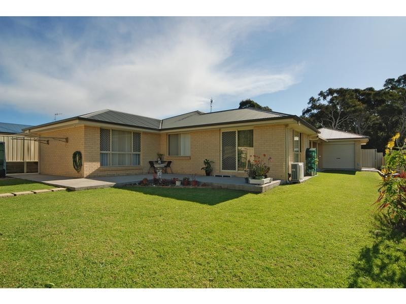 34 Sheraton Circuit, Bomaderry NSW 2541