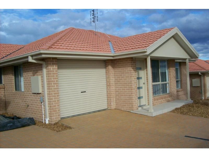 2/50 Greenwell Point Road, Greenwell Point NSW 2540