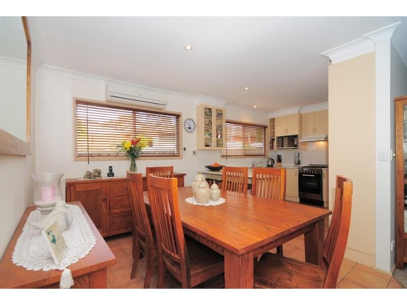 4 Emery Close, Bomaderry NSW 2541