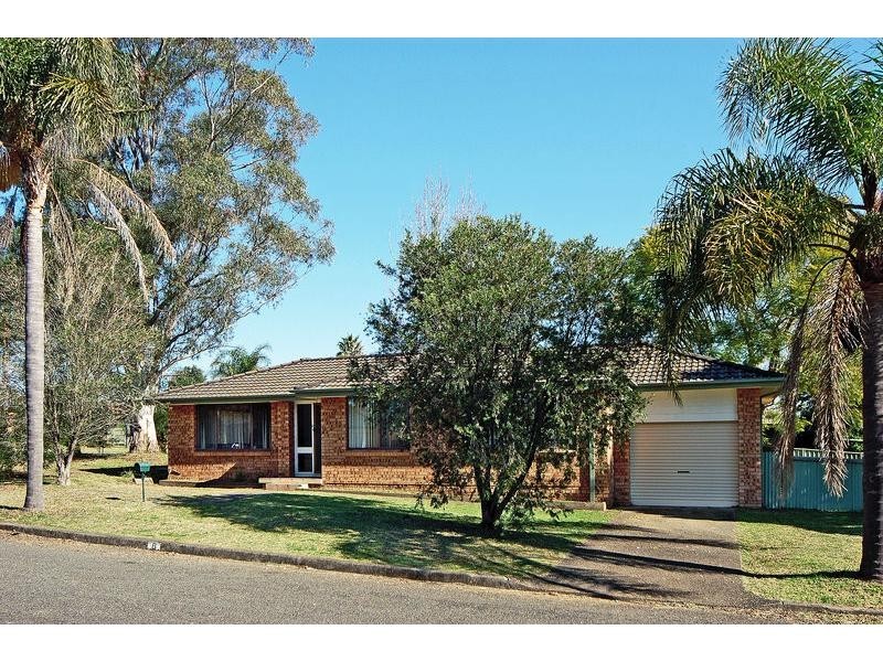 8 Coconut Drive, North Nowra NSW 2541