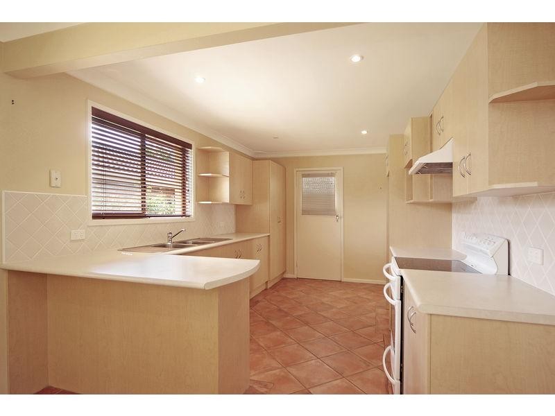 2 Wirruma Close, North Nowra NSW 2541