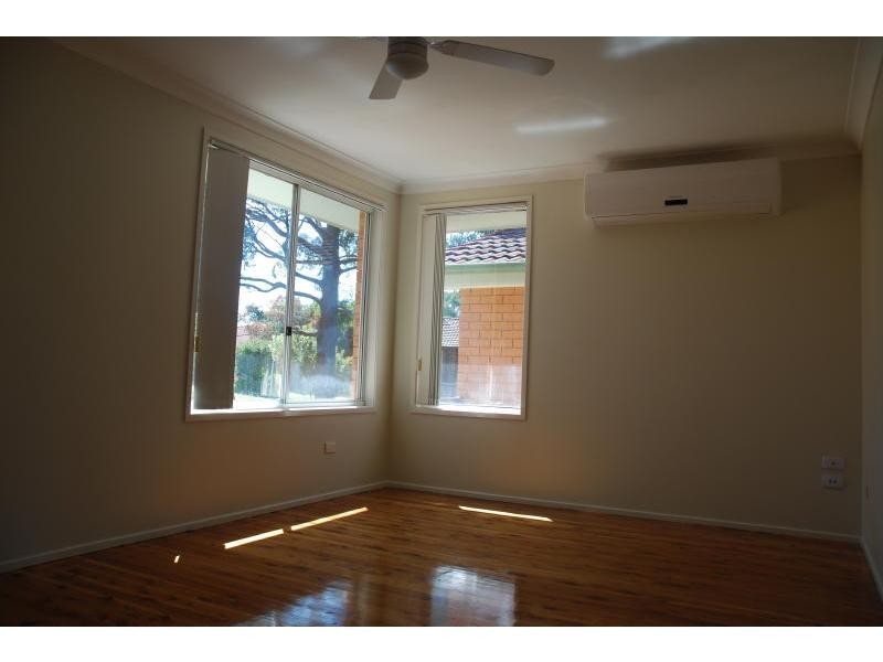 2 Bromley Close, West Nowra NSW 2541