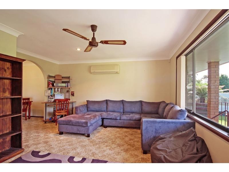 2 Castle Glen, North Nowra NSW 2541